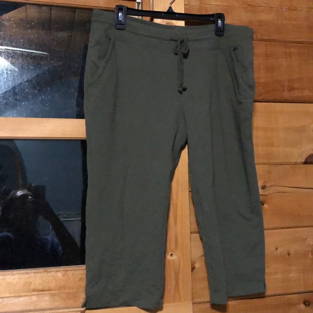 Eddie Bauer Capris